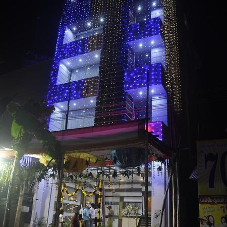 Hotel Kasi Inn Тханджавур Екстер'єр фото